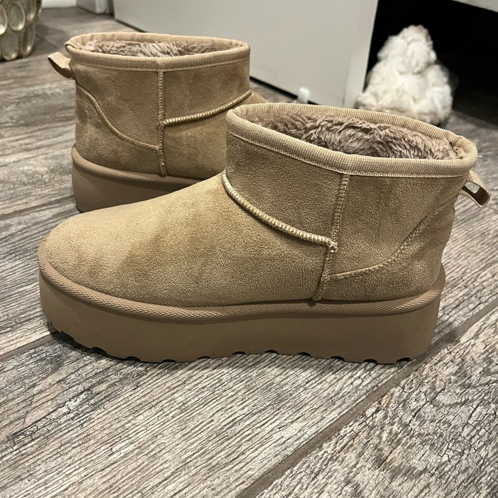 Mudd Tan Winter Boots with Cozy Lining